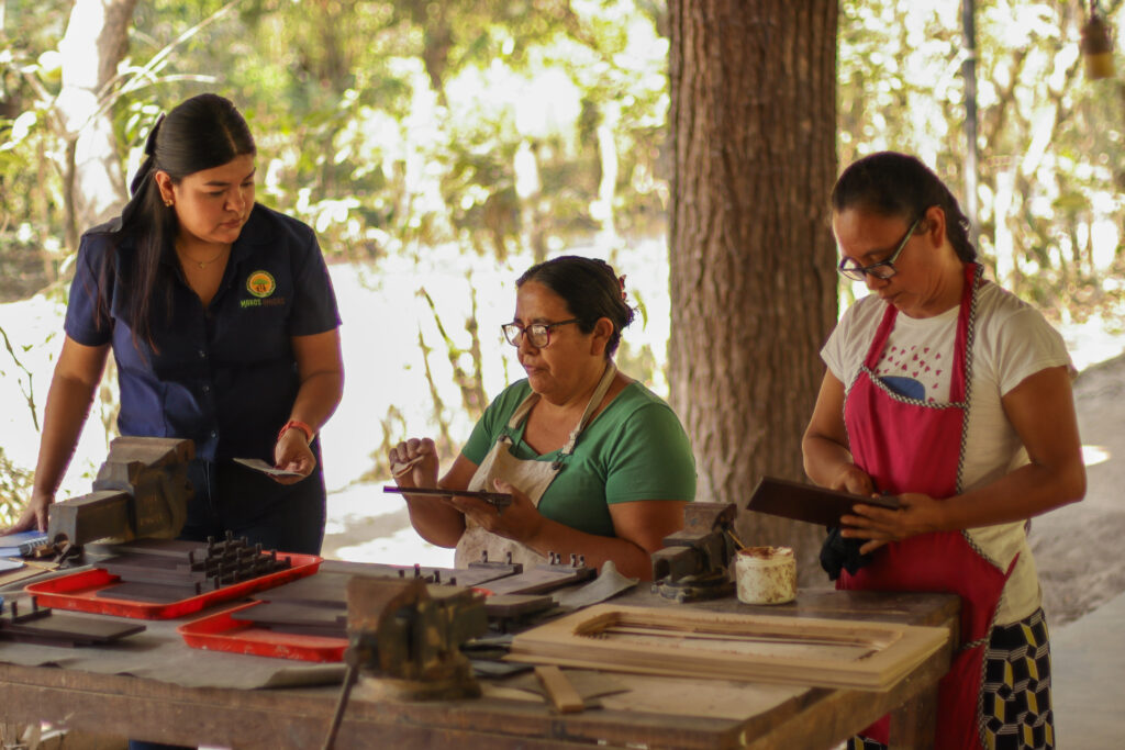 Formación social Ayudando a Quienes Ayudan FGK galeria 3