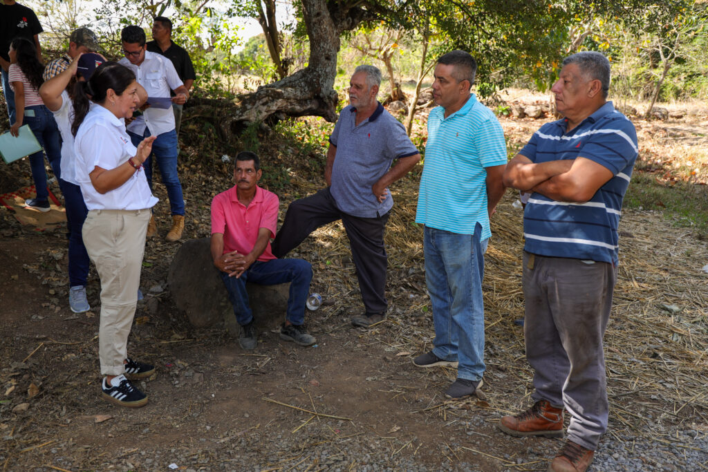 Inauguración ADESCO El Esfuerzo-1